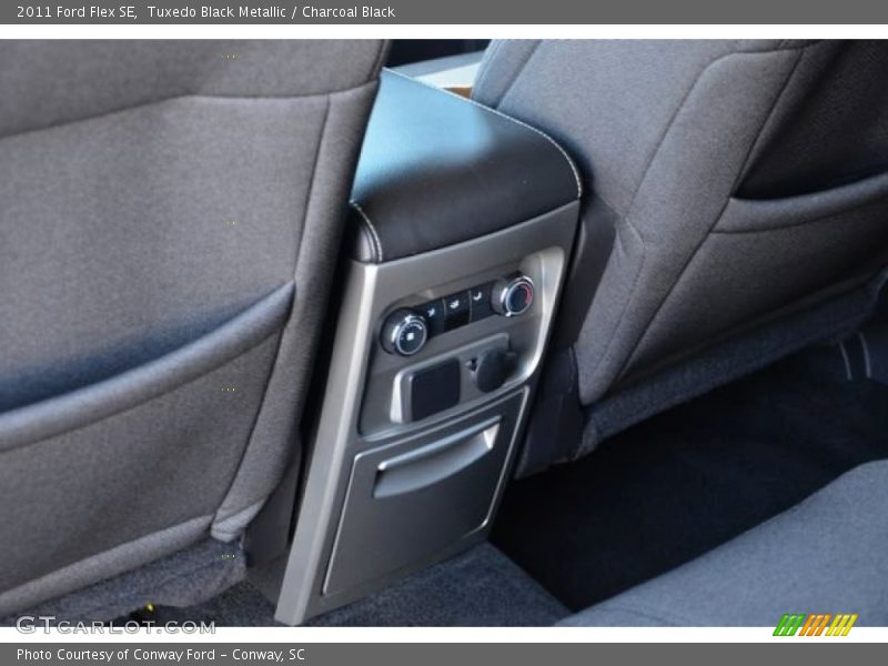 Tuxedo Black Metallic / Charcoal Black 2011 Ford Flex SE