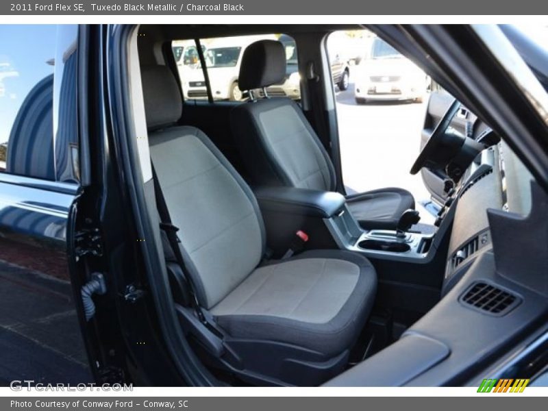 Tuxedo Black Metallic / Charcoal Black 2011 Ford Flex SE