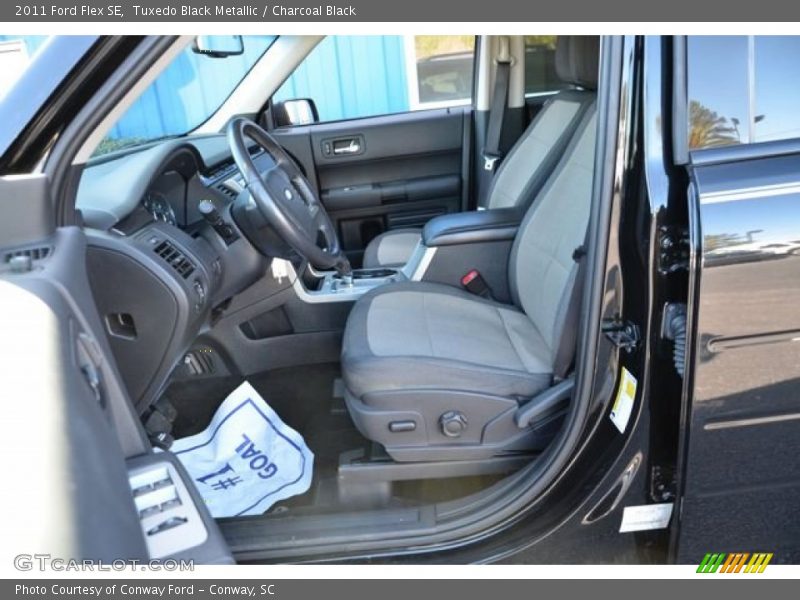 Tuxedo Black Metallic / Charcoal Black 2011 Ford Flex SE