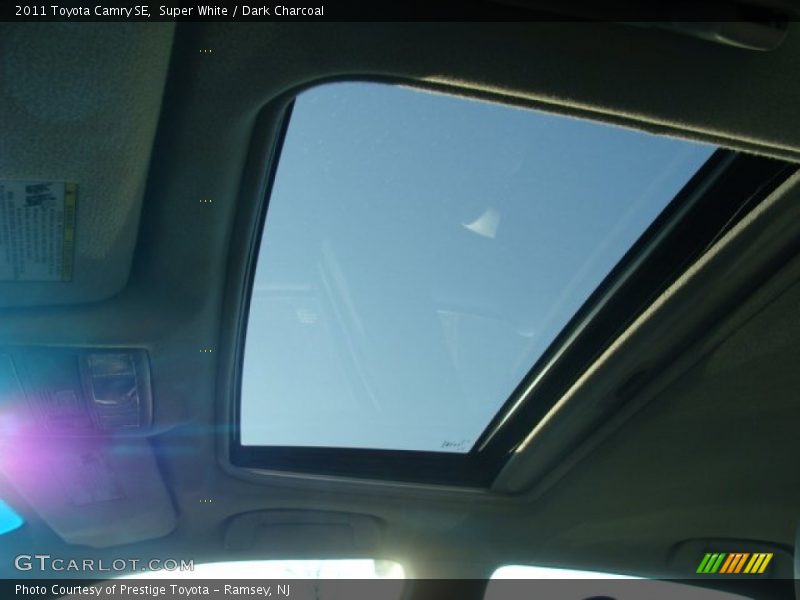 Super White / Dark Charcoal 2011 Toyota Camry SE