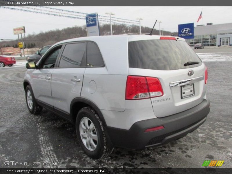 Bright Silver / Gray 2011 Kia Sorento LX