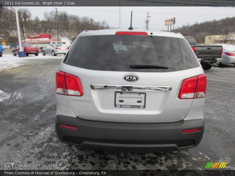 Bright Silver / Gray 2011 Kia Sorento LX