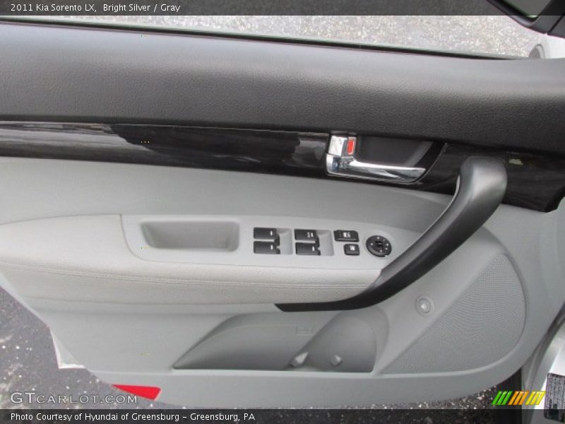 Bright Silver / Gray 2011 Kia Sorento LX