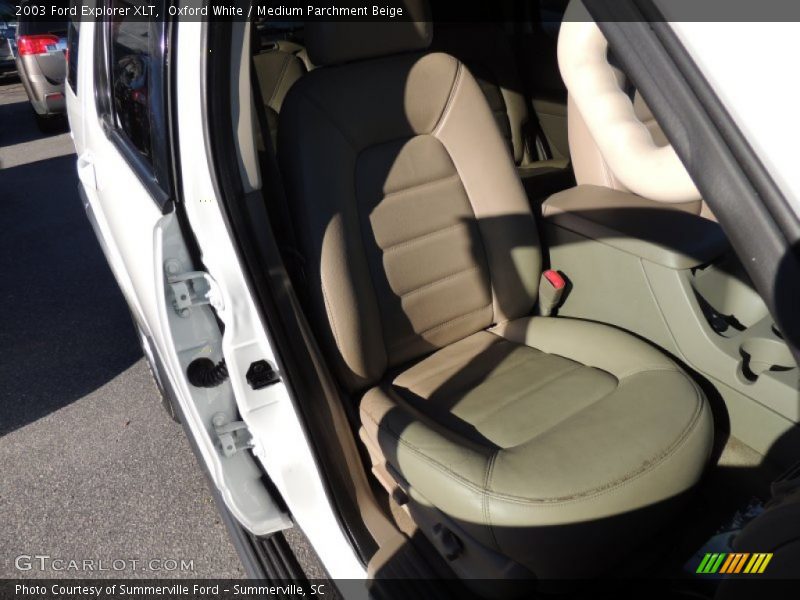 Oxford White / Medium Parchment Beige 2003 Ford Explorer XLT