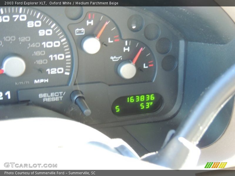 Oxford White / Medium Parchment Beige 2003 Ford Explorer XLT