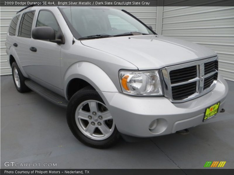 Bright Silver Metallic / Dark Slate Gray/Light Slate Gray 2009 Dodge Durango SE 4x4