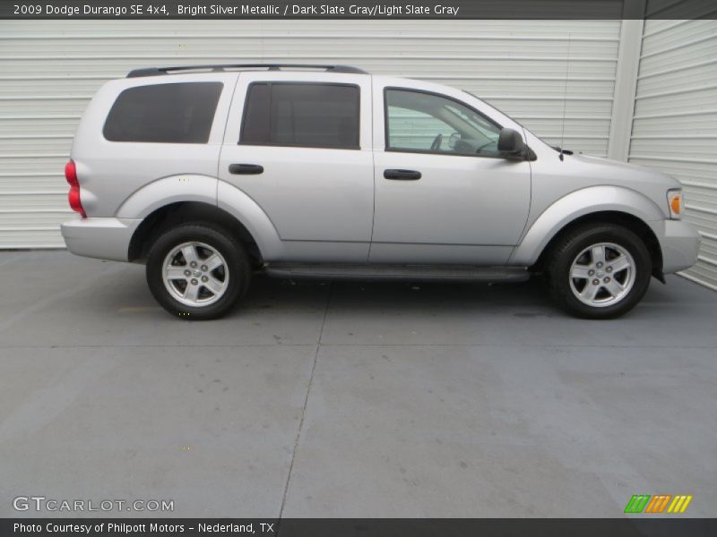 Bright Silver Metallic / Dark Slate Gray/Light Slate Gray 2009 Dodge Durango SE 4x4