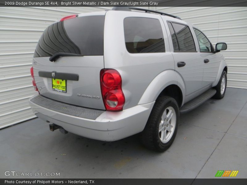 Bright Silver Metallic / Dark Slate Gray/Light Slate Gray 2009 Dodge Durango SE 4x4