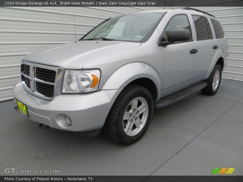 Bright Silver Metallic / Dark Slate Gray/Light Slate Gray 2009 Dodge Durango SE 4x4