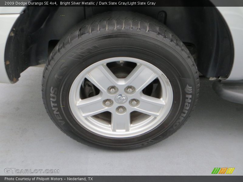 Bright Silver Metallic / Dark Slate Gray/Light Slate Gray 2009 Dodge Durango SE 4x4