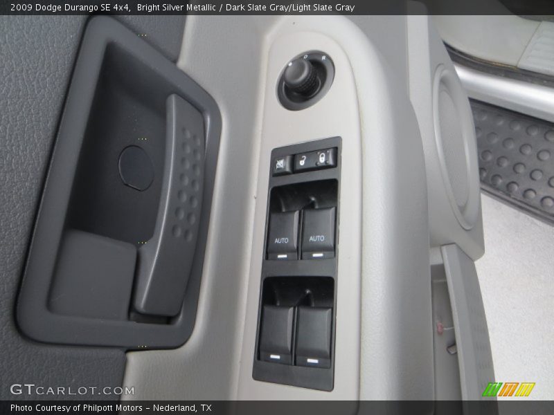 Bright Silver Metallic / Dark Slate Gray/Light Slate Gray 2009 Dodge Durango SE 4x4