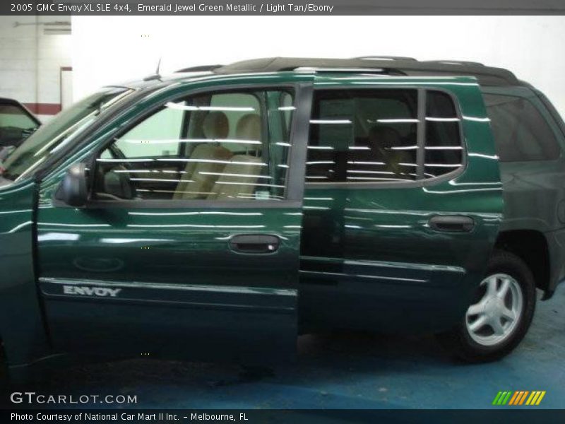 Emerald Jewel Green Metallic / Light Tan/Ebony 2005 GMC Envoy XL SLE 4x4