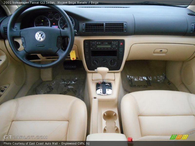 Mojave Beige Metallic / Beige 2001 Volkswagen Passat GLS Sedan