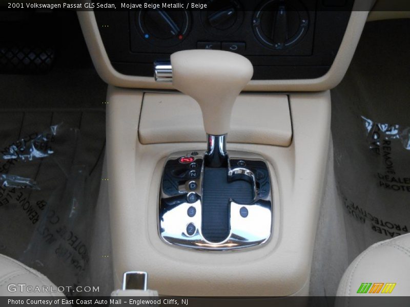 Mojave Beige Metallic / Beige 2001 Volkswagen Passat GLS Sedan