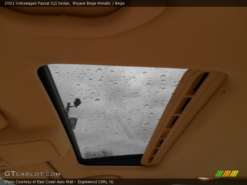 Mojave Beige Metallic / Beige 2001 Volkswagen Passat GLS Sedan
