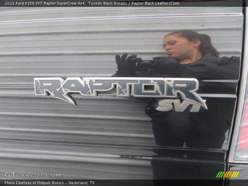 Tuxedo Black Metallic / Raptor Black Leather/Cloth 2013 Ford F150 SVT Raptor SuperCrew 4x4