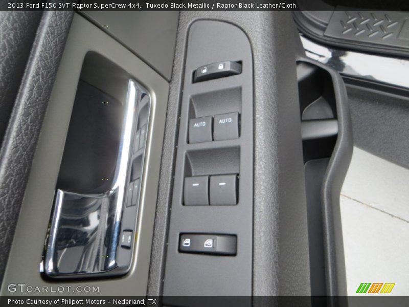 Tuxedo Black Metallic / Raptor Black Leather/Cloth 2013 Ford F150 SVT Raptor SuperCrew 4x4