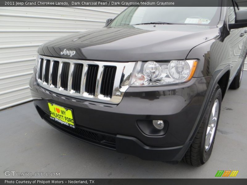 Dark Charcoal Pearl / Dark Graystone/Medium Graystone 2011 Jeep Grand Cherokee Laredo