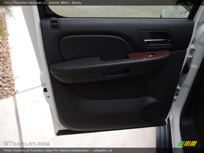 Summit White / Ebony 2011 Chevrolet Suburban LS