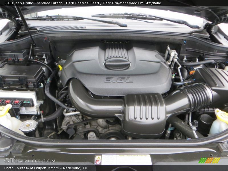 Dark Charcoal Pearl / Dark Graystone/Medium Graystone 2011 Jeep Grand Cherokee Laredo