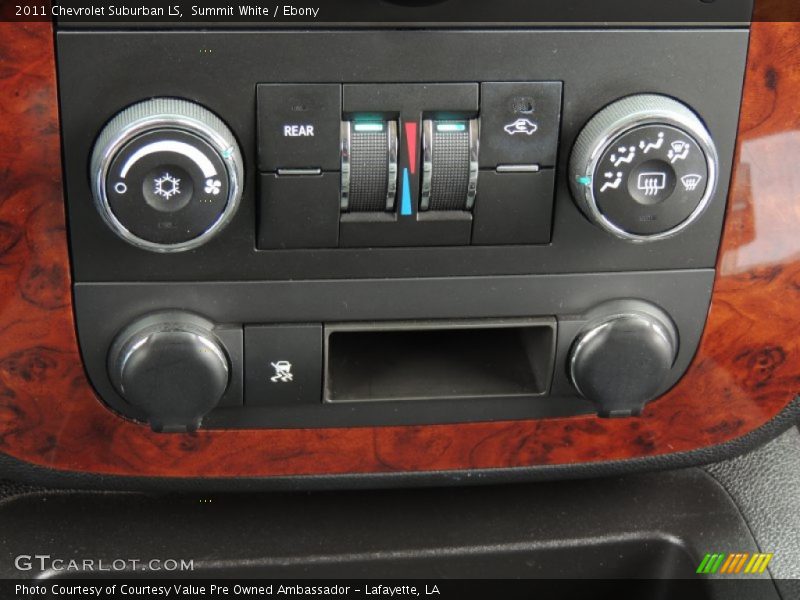 Summit White / Ebony 2011 Chevrolet Suburban LS
