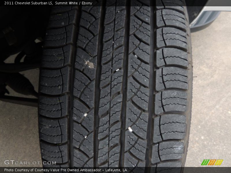 Summit White / Ebony 2011 Chevrolet Suburban LS