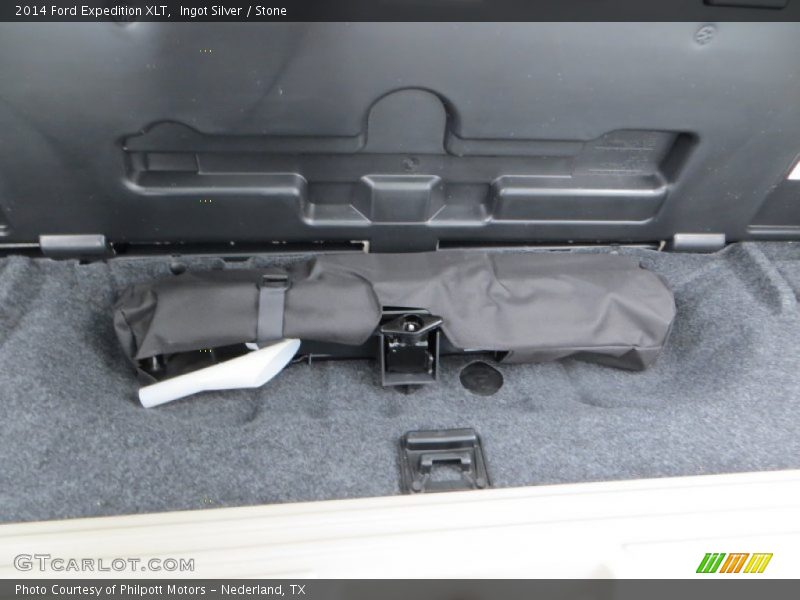 Ingot Silver / Stone 2014 Ford Expedition XLT