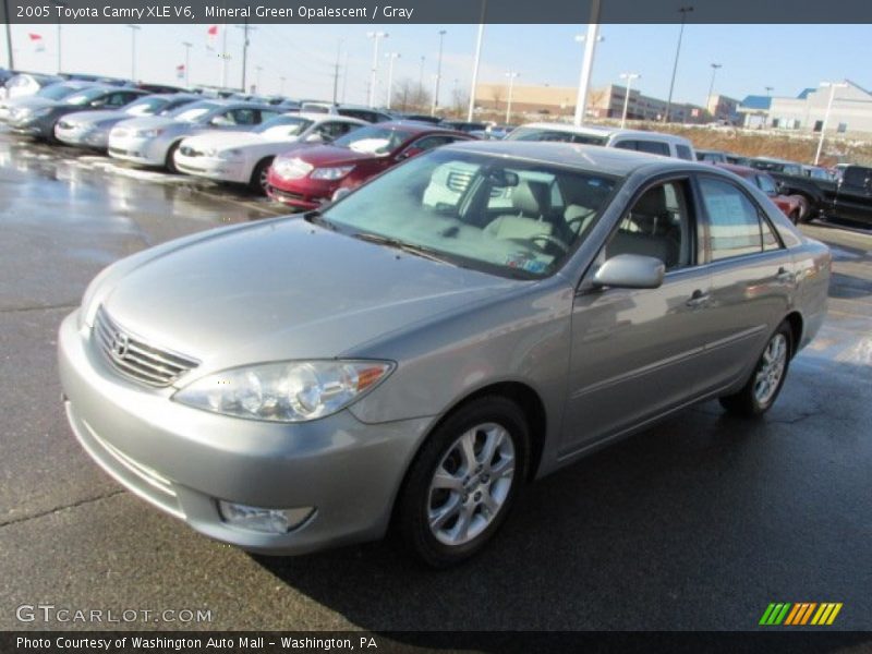 Mineral Green Opalescent / Gray 2005 Toyota Camry XLE V6