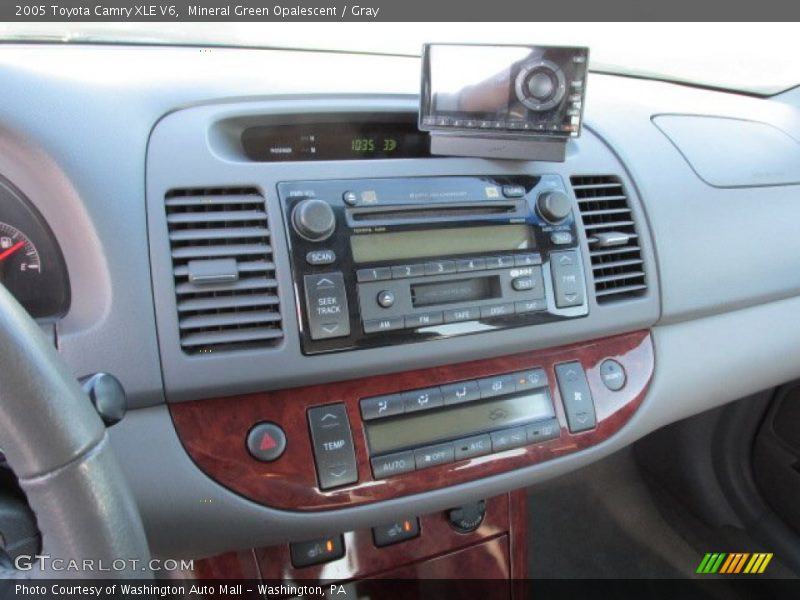 Mineral Green Opalescent / Gray 2005 Toyota Camry XLE V6