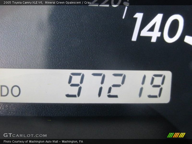 Mineral Green Opalescent / Gray 2005 Toyota Camry XLE V6