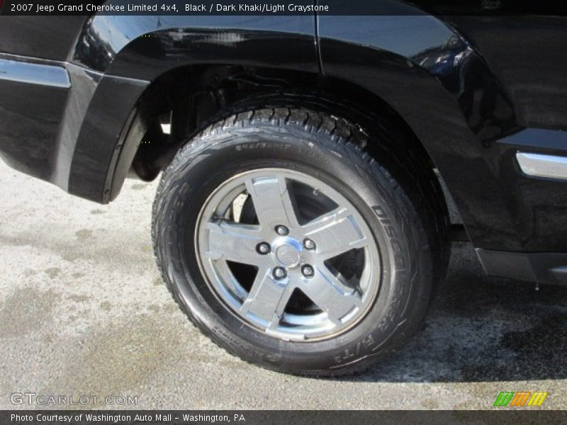 Black / Dark Khaki/Light Graystone 2007 Jeep Grand Cherokee Limited 4x4