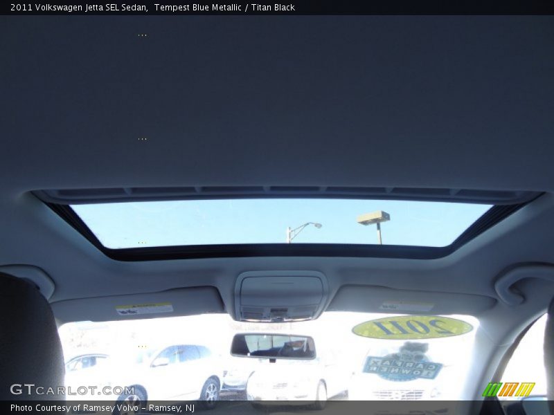 Tempest Blue Metallic / Titan Black 2011 Volkswagen Jetta SEL Sedan