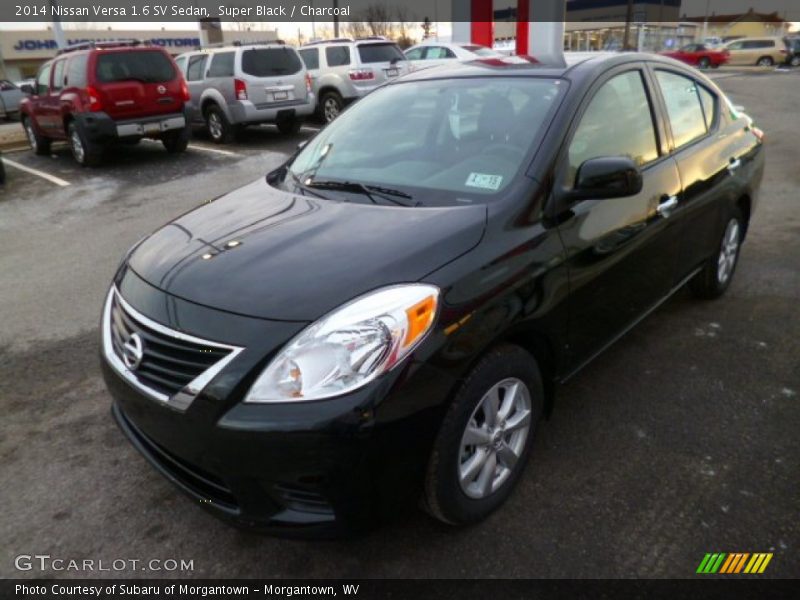 Super Black / Charcoal 2014 Nissan Versa 1.6 SV Sedan
