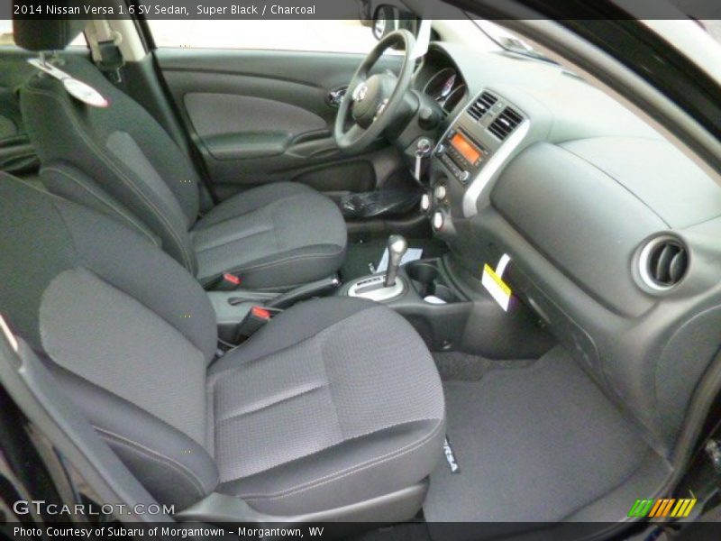 Super Black / Charcoal 2014 Nissan Versa 1.6 SV Sedan