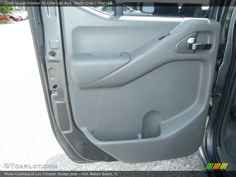 Storm Gray / Charcoal 2006 Nissan Frontier SE Crew Cab 4x4