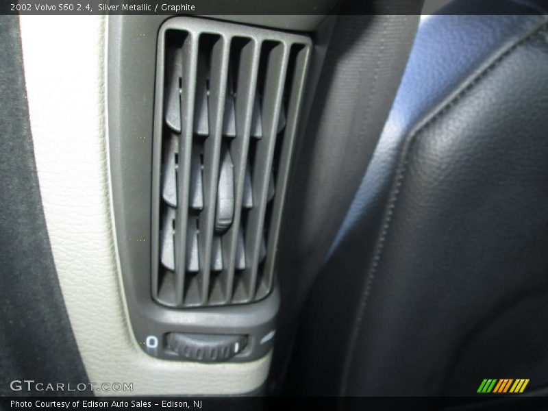Silver Metallic / Graphite 2002 Volvo S60 2.4
