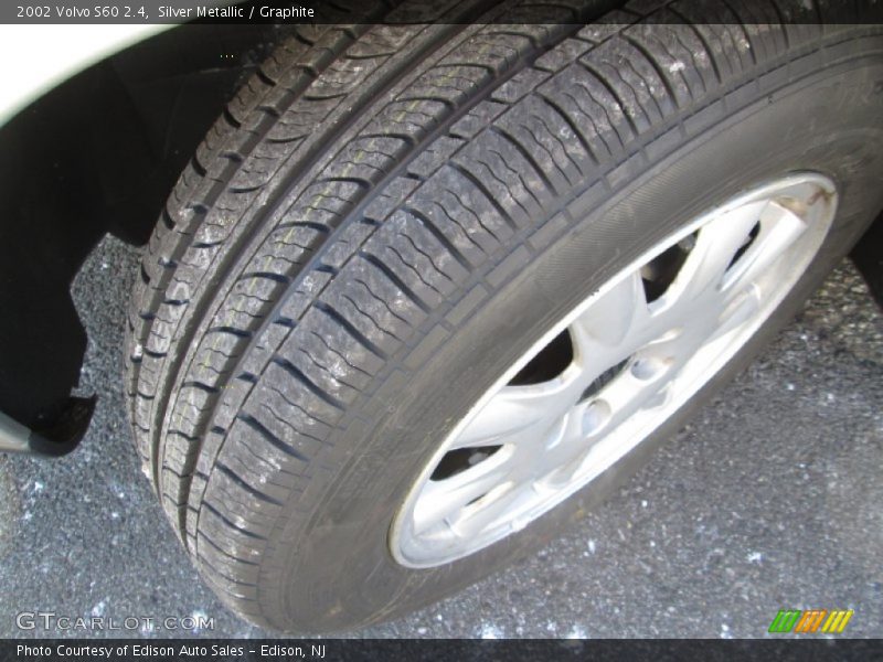 Silver Metallic / Graphite 2002 Volvo S60 2.4
