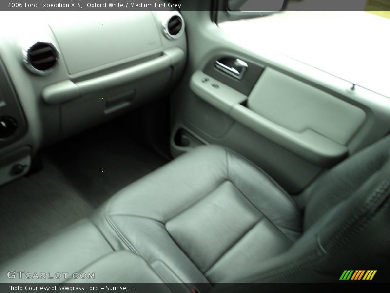Oxford White / Medium Flint Grey 2006 Ford Expedition XLS