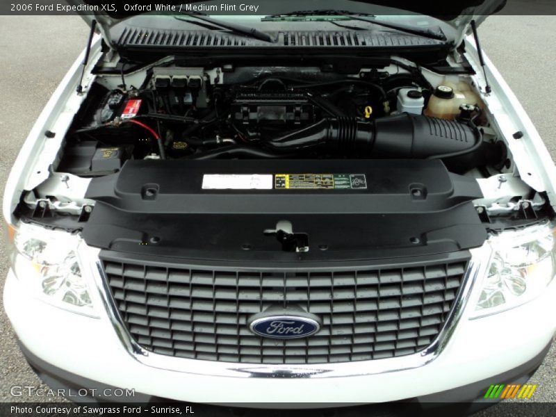 Oxford White / Medium Flint Grey 2006 Ford Expedition XLS
