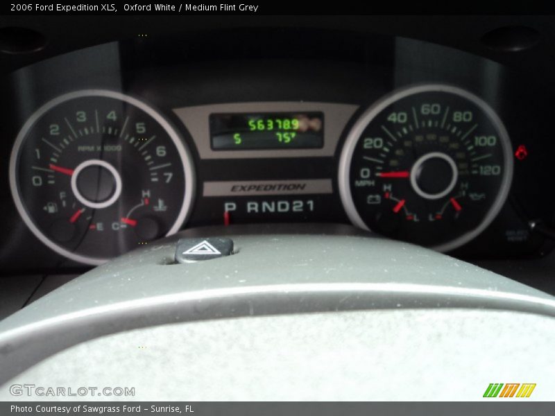 Oxford White / Medium Flint Grey 2006 Ford Expedition XLS