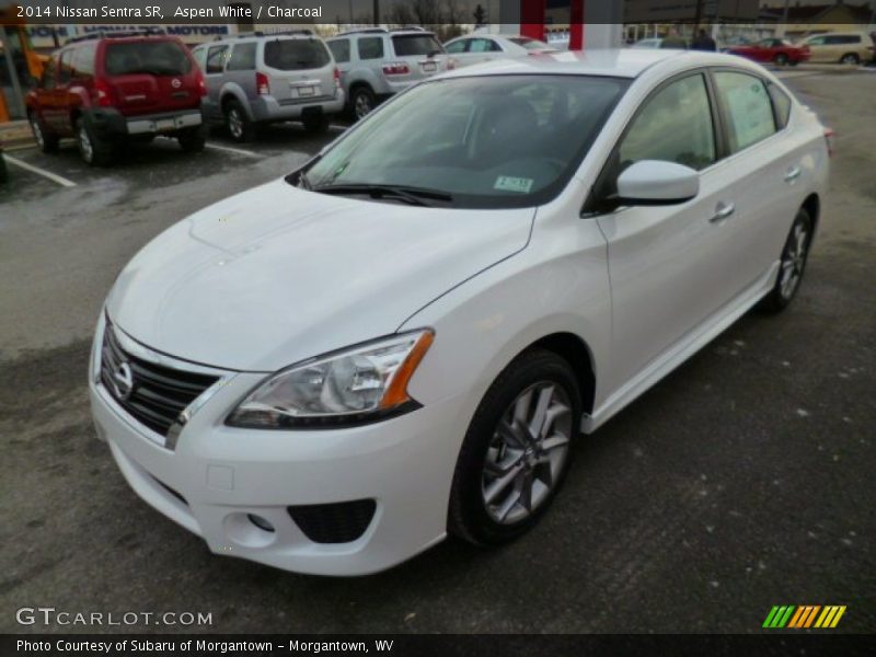 Aspen White / Charcoal 2014 Nissan Sentra SR