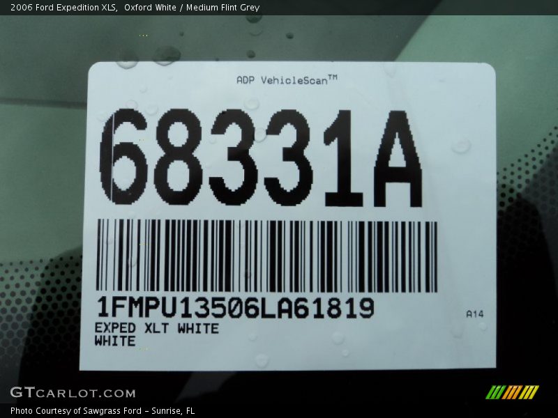 Oxford White / Medium Flint Grey 2006 Ford Expedition XLS