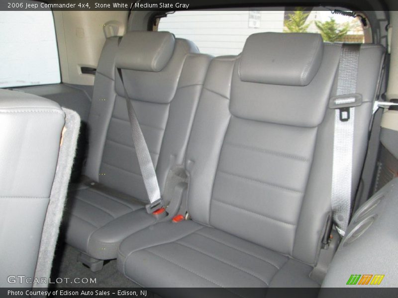 Stone White / Medium Slate Gray 2006 Jeep Commander 4x4