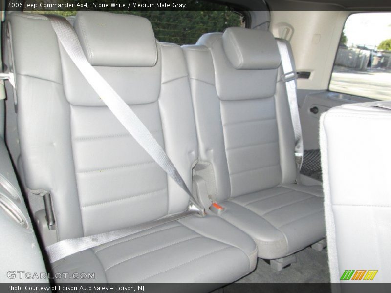 Stone White / Medium Slate Gray 2006 Jeep Commander 4x4