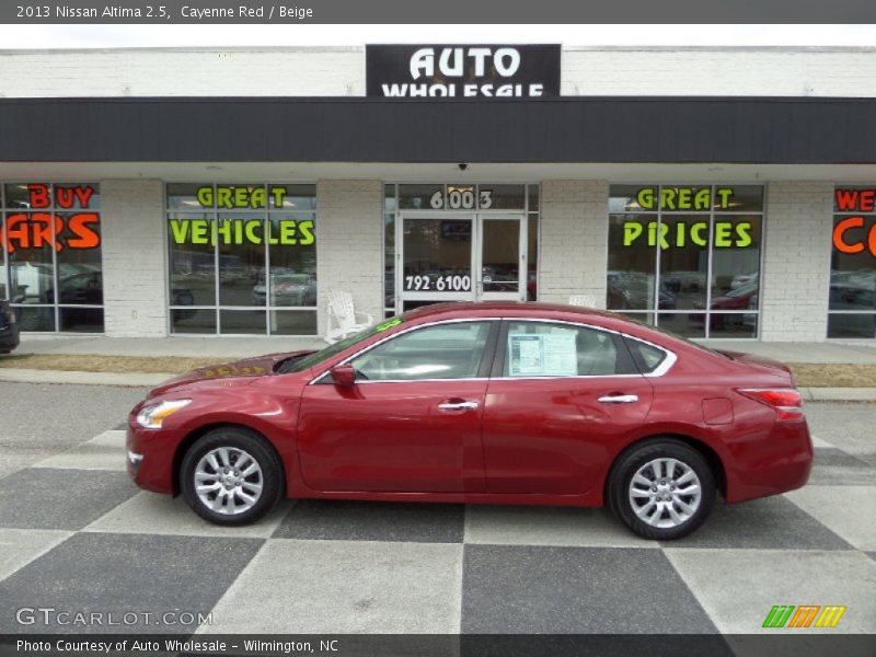Cayenne Red / Beige 2013 Nissan Altima 2.5