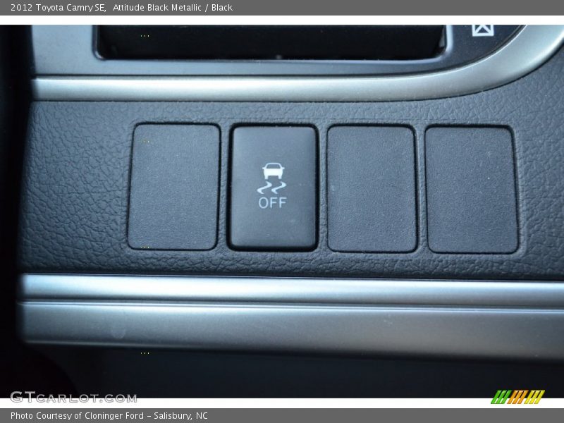 Attitude Black Metallic / Black 2012 Toyota Camry SE