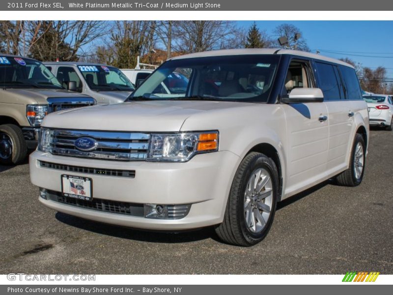 White Platinum Metallic Tri-Coat / Medium Light Stone 2011 Ford Flex SEL