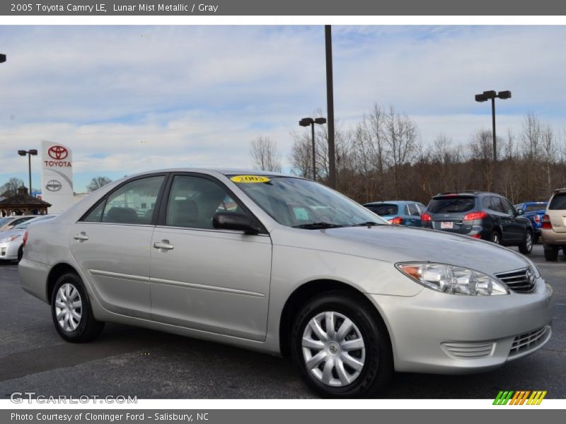 Lunar Mist Metallic / Gray 2005 Toyota Camry LE