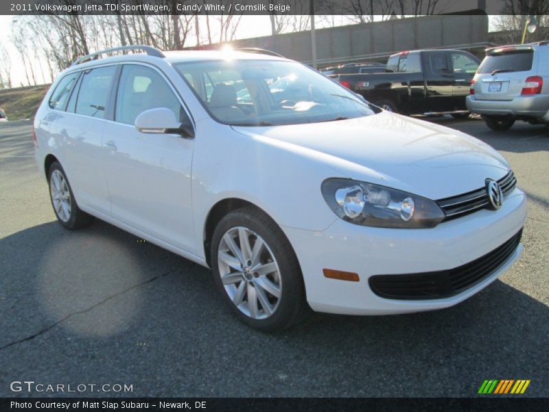 Candy White / Cornsilk Beige 2011 Volkswagen Jetta TDI SportWagen