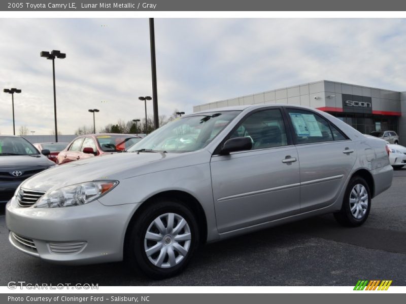 Lunar Mist Metallic / Gray 2005 Toyota Camry LE